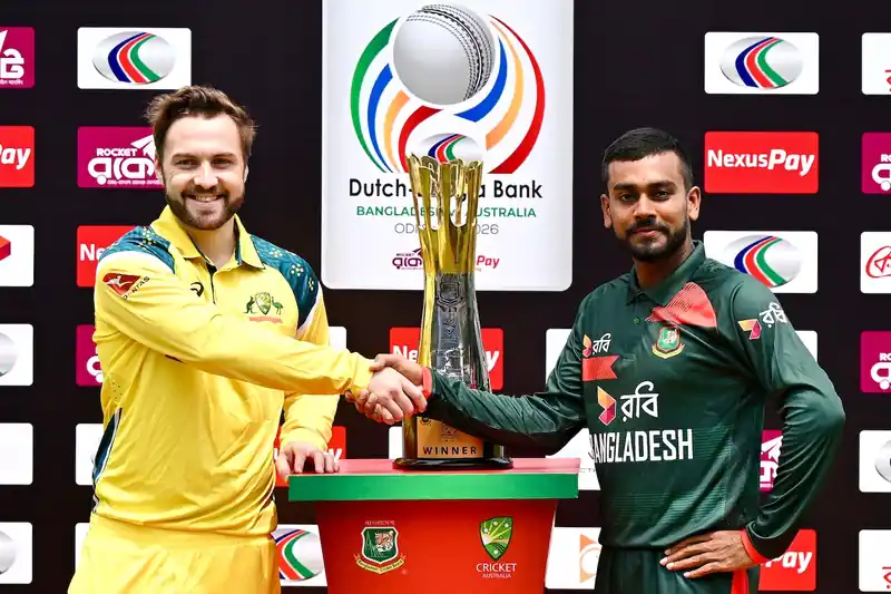 Bangladesh cricket team playing against Australia