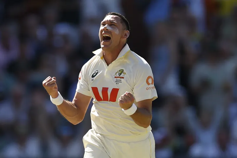 Australian cricket selectors discuss fast bowlers