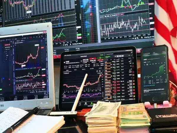 Stock market graph showing fluctuations in global market capitalization.