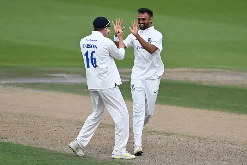 Jaydev Unadkat bowling during a cricket match