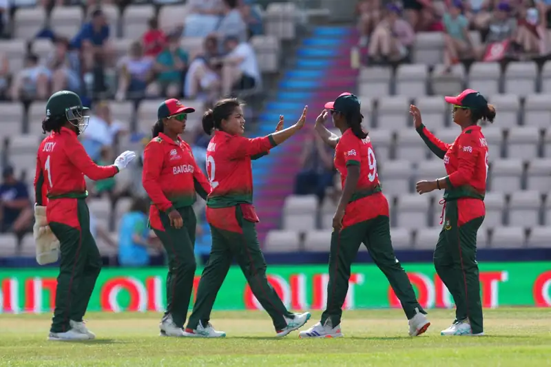 Pakistani cricket team in action against Bangladesh
