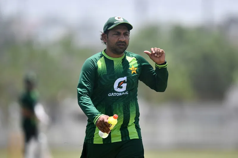 Shan Masood and Sarfaraz Ahmed during a cricket match