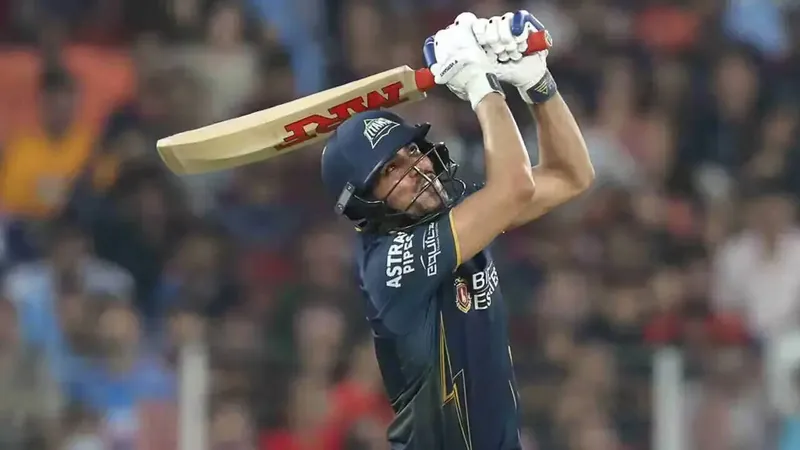 Shubman Gill batting during IPL match against RCB